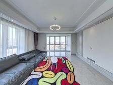 明湖畔 环境好次新房 大平层