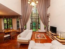 西郊独栋别墅环境优美,得房率高,房型正,居家装修,诚意售