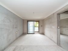 绿都万和城六区 3室2厅 毛坯出售价格可谈