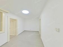 新出花木新村中间楼层大一房,业主诚心出售