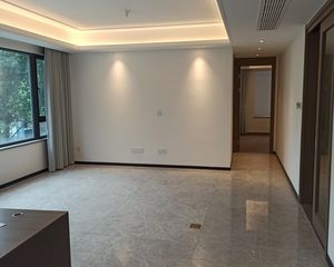 万科东潮之滨4室2厅2卫南朝向320.0万元/套出售