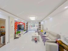 全新装修,省装修,一层独立入户,看房随时