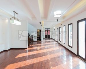 观唐中式宅院5室3厅精装修