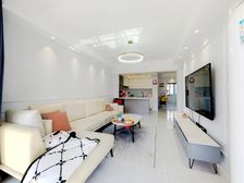 国际服装城,新上房源,诚心出售!