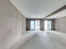 新月河滨次新小区旁 好楼层全天采光 全新毛坯看房方便