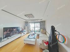 紧靠双轨交07年商品房有产权车位,中层南北通透,诚意卖各付价