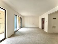 北滨路 观音桥商圈 板式横厅洋房 带露台 朝南 看中庭景观