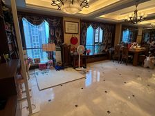 公园旁 荣安府 交通便捷 双卫生间 带电梯顶楼视野好