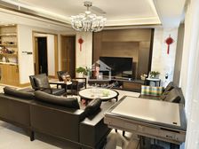 绿地中央广场 全新228平大平层带2个车位抛售 看上可大刀