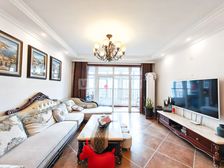 3室152平精装几乎全新带租约车位 朝向南北