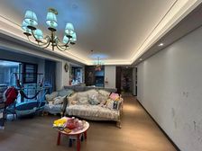 地段起飞 万科彩云湖 四房 175万