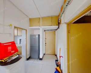 东晓市街东西通透低楼层三居室不临街诚心出售