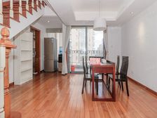 稀缺顶楼复式,大面积带露台,诚意出售还有车位