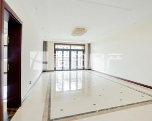 奥森公园西门 13年新社区 车位充足 高层观景 双卧客厅南向