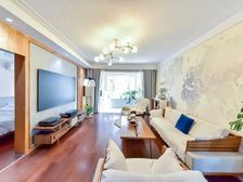 新上架大江苑出门外国语近地铁电梯大三房挥泪出售精装有固定车位