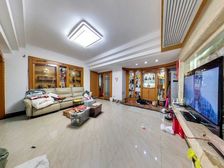 0.69佣 日升大厦 3 房 133 方 平台花园