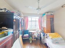 双南两房,一梯四户,实用性高,可做两室一厅,采光视野特别好