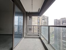 直降40万 照母山光环旁 约克郡品质三房 下楼轻轨站