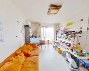 广渠路沿线果园地铁站对面视野开阔无遮挡