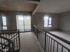 长寿院子5室2厅3卫南朝向240.0万元/套出售