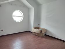 圣天湖东岸5室2厅2卫东朝向58.0万元/套出售