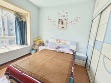 金凤新城3室2厅2卫南朝向38.0万元/套出售