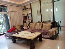 东方之骄3室2厅1卫南朝向34.0万元/套出售