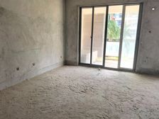 商品房 高绿化 商圈成熟 中间楼层 有电梯 楼龄新 居家自住