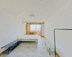 惠新西街,朝南观景房 一居室诚心出售,看房随时有钥匙