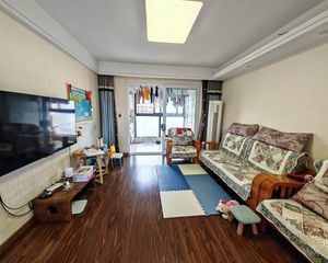 万科城东郡3室2厅2卫南朝向245.0万元/套出售