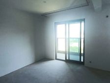 商品住宅 中间楼层 电梯房 刚需小三居 南向采光好 超低密度