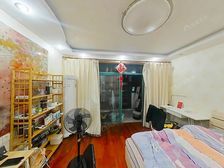 金唐公寓顶楼送阁楼 位于小区中间位置 视野开阔 价可商量