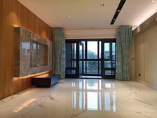 渝北区 和记黄埔玥湖园一期 四房 300万