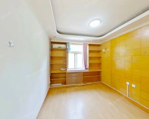 《东城力荐》南北两居室中间层满五年可高贷花园社区带车位