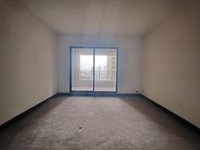 双轻轨站 世茂茂悦府(高层) 四房 76万