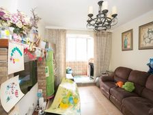 1梯2户,复式,送楼上面积70平,实际使用面积140