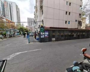 海淀军博地铁电梯 北小马厂3号院 南北顶层复式3室1厅