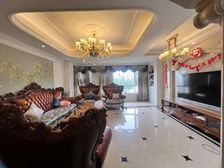 花溪轻轨站 亏本200多颗 东海定南山 精装联排 视野开阔