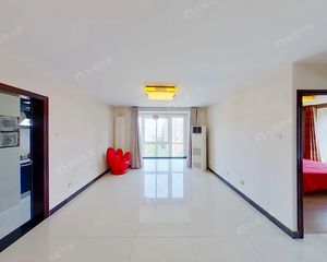 彩虹城新上 东南高楼层两居 满五年近地铁