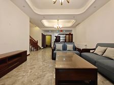 巴南区 阳光100阿尔勒一期 四房 220万