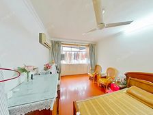 长桥六村2室1厅57.03平370万,电梯已经加装,双南户型