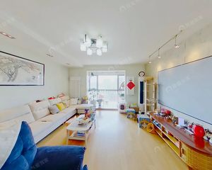 紧邻丽泽商务区 三环边优筑南北通透三居 有租赁车位 满五