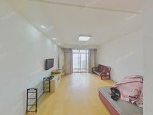 大面积低总价,捡漏好房,满5年,不靠马路中上楼层。有钥匙