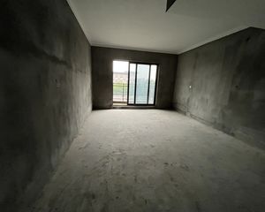 绿地观堂4室2厅3卫南朝向269.0万元/套出售