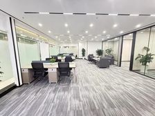 市中心拓东路时博大厦丨精装办公室出租272平带办公家具四隔间