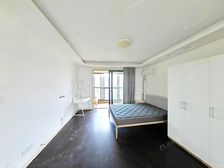 新上高区大三房,视野开阔,户型方正,咨询有惊喜。