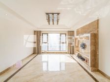 南北通透东湖湾3室2厅精装修