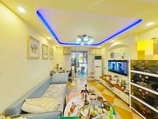 南北通两房 满五仅需契税 近白银路轻轨站 俯瞰公园景观