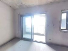 珠光海珠新城 次新房 业主出国急售 可谈 带车位 南北通透