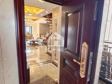 豪华装修没有住过,拎包入住。